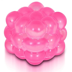 Nouveau cube de décompression en caoutchouc Needoh Water Cube Polygon Ice Cubes - Product Image 1