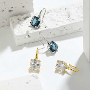 Orecchini a Gancio Francese in Argento Sterling 925, Design 2026, Gioielli di Moda per Donna, Delicati Zirconi Bianchi e Blu Quadrati - Product Image 4