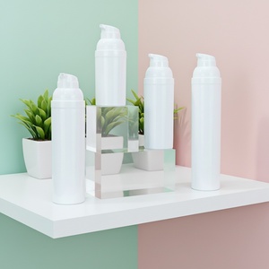 Flacon vide blanc cosmétique sans air en PP, forme ronde, scellé sous vide avec pompe pour masque facial et logo personnalisé - Product Image 1