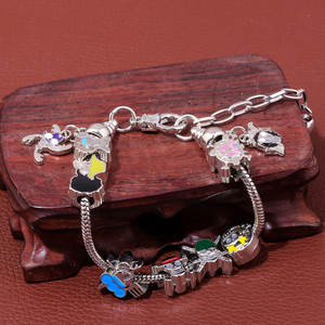 Anime <span class=keywords><strong>DIY</strong></span> Charms Bracelets Luffy Skull Group avec <span class=keywords><strong>chapeau</strong></span> de paille Cartoon Metal Bracelet Fashion Bangles - Product Image 5