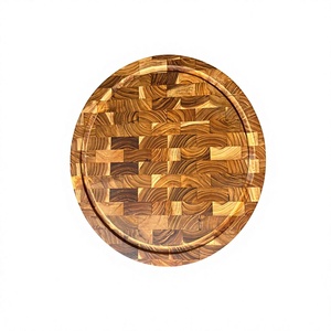 Planche à découper ronde en bois naturel avec motif circulaire, design durable pour la cuisine, fabriquée au Vietnam - Product Image 1
