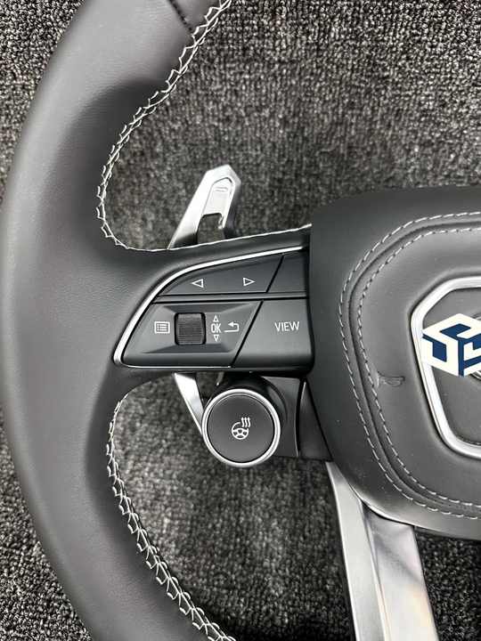 Volant Carbone Réel Audi – B8 B8.5 A5 A7 RS5 RS7 S3 S4 S5 S6 SQ5 – Cuir (sans Boutons, Sans Chauffage)