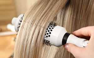 Cepillo Eléctrico Recargable de Cerámica con LED para Rizar y Alisar el Cabello - Product Image 6