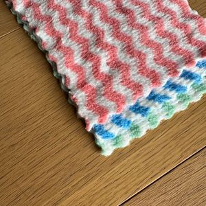 Toalla de microfibra Xin Zhong Hua, absorbente de doble cara para limpieza de suelos, color sólido - Product Image 2