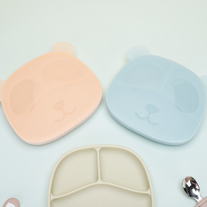 Plaque d'aspiration en silicone personnalisée pour enfants, 3 compartiments avec couvercle panda, vaisselle antidérapante pour bébé - Product Image 3