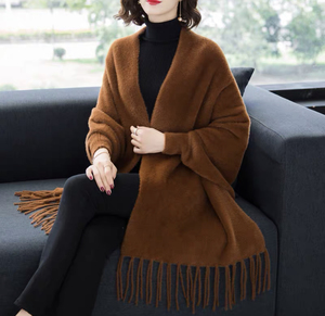 Nuevo estilo bufanda borla con manga de visón de <span class=keywords><strong>terciopelo</strong></span> grueso manto multicolor <span class=keywords><strong>abrigo</strong></span> exterior mujer chales - Product Image 3