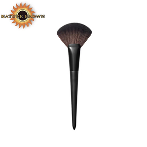 Pinceau à poudre Vegan Fluffy Fan Style plat avec manche en bois Cheveux synthétiques doux Nylon Plastique <span class=keywords><strong>Silicone</strong></span> Masque <span class=keywords><strong>de</strong></span> <span class=keywords><strong>fond</strong></span> <span class=keywords><strong>de</strong></span> <span class=keywords><strong>teint</strong></span> Application - Product Image 1
