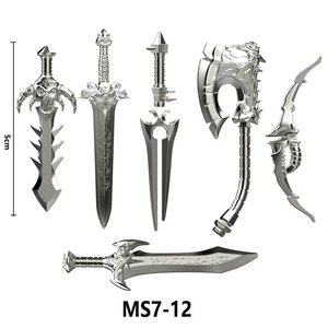 Accesorios <span class=keywords><strong>de</strong></span> bloques <span class=keywords><strong>de</strong></span> construcción <span class=keywords><strong>de</strong></span> plástico transfronterizos Grinding Beasts, piezas <span class=keywords><strong>de</strong></span> armas <span class=keywords><strong>de</strong></span> tercera parte, escudo, espada, MOC Frost's Mourning - Product Image 3
