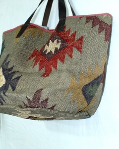 Bolso Tote de Gran Capacidad, Ligero, Hecho a Mano en India, de Alta Calidad, para Mujer, con Correa de Cuero y Yute, Estilo Vintage, Cierre Abierto - Product Image 4