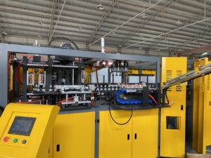 2500-4000bph chạy ổn định hoàn toàn tự động vật nuôi căng thổi khuôn máy nước khoáng Chai thổi máy - Product Image 4