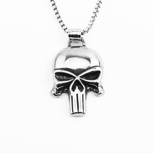Collar con colgante de calavera de <span class=keywords><strong>Punisher</strong></span> de acero inoxidable Chapado en 18K, joyería de club de motorista con estilo de rapero encantador a la moda - Product Image 2