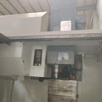 Tour-fraiseuse CNC verticale d'occasion Taiwan YCM FV102A robuste BT40 à broche unique 3 axes Fanuc 25kW 10000 tr/min à vendre