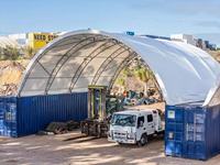 Abri en dôme pour conteneurs, structure résistante à la corrosion, couverture en PVC robuste avec revêtement anti-UV pour un stockage à long terme