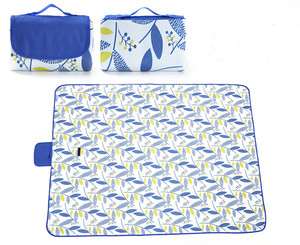 Coperta da Picnic portatile a doppio strato impermeabile e a prova di sabbia per spiaggia all'aperto e campeggio sull'erba - Product Image 4