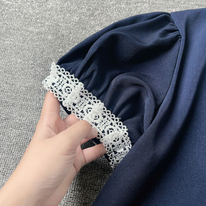 เสื้อเบลาส์ผ้าชีฟองคอวีสำหรับผู้หญิงคอเสื้อคอจีนประดับพู่สีพื้นฤดูร้อน - Product Image 3