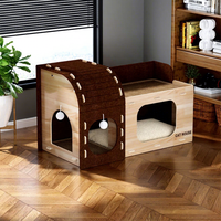 Lit pour chat en feutre et bois personnalisé avec bac à litière intégré