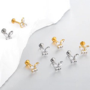 Bijoux de corps en titane de qualité professionnelle ASTM F136 plaqué PVD <span class=keywords><strong>surface</strong></span> polie zircone cubique pour Lobe d'oreille nez lèvre <span class=keywords><strong>Piercing</strong></span> - Product Image 1