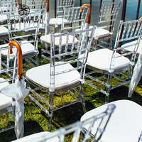 Fauteuil Chiavari en Résine Transparente Effet Cristal pour Événements, Idéal Mariages, Hôtels, Vente en Gros