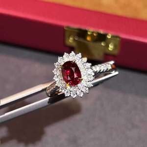 Anillo de Oro Sólido de 18K con Rubí Natural Sin Calentar de 1.01CT, Corte Ovalado, Incrustado con 61 Diamantes en Halo, Joyería Fina con Piedras Preciosas - Product Image 3