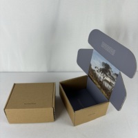 Emballage en carton cosmétique en papier laminé imprimé quadrichromie recyclable en carton ondulé noir avec impression de logo personnalisé