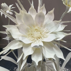 Fleurs géantes en <span class=keywords><strong>papier</strong></span> créatives et personnalisables pour la photographie, décorations <span class=keywords><strong>de</strong></span> scène, et la décoration <span class=keywords><strong>de</strong></span> salles <span class=keywords><strong>de</strong></span> diffusion en direct pour influenceurs - Product Image 4