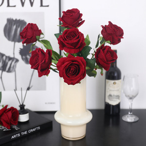 Rose artificielle en velours à tige unique, rouge vif, haute simulation, pour décoration de mariage et de maison - Product Image 2