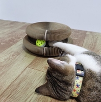Griffoir Magique Pliable pour Chat en Carton Ondulé Recyclé Anti-rayures avec Aimants – Jouet et Niche pour Chat pour Dormir et Jouer