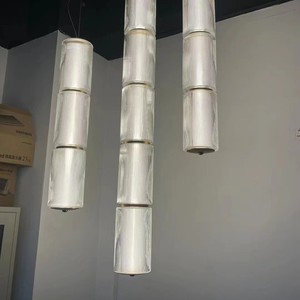 Lámpara colgante moderna de cristal con forma de cilindro largo, candelabro LED para comedor, dormitorio, iluminación de techo, acabado dorado - Product Image 1