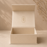 Boîte d'expédition rigide magnétique en carton ondulé, couleur crème beige, avec logo personnalisé estampé à chaud en or, écologique, vente en gros