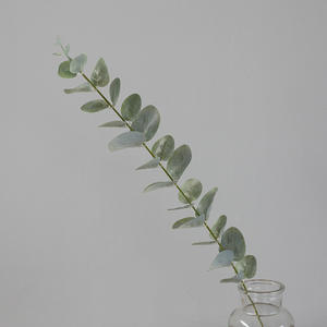 IJ041 Venta al por Mayor en China, Vegetación Artificial Realista Hecha a Mano, Flores Artificiales, Tallos de Eucalipto, Plantas, Decoraciones para el Hogar y Bodas - Product Image 6