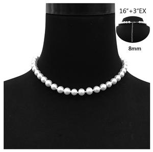 Collier artisanal Harfii Collection en résine perlée vintage, bijou élégant et tendance, cadeau idéal pour mariages et événements - Product Image 1