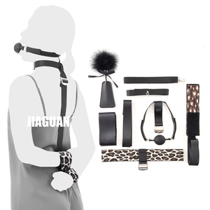 Set <span class=keywords><strong>di</strong></span> giocattoli sessuali per adulti <span class=keywords><strong>di</strong></span> coppia leopardata con stampa Bondage, tra cui manette e imbracatura per uomini e donne - Product Image 4