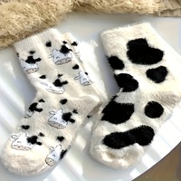 Chaussettes en velours tricoté antidérapantes et chaudes, sans peluches, avec motifs mignons de vaches et de dinosaures, idéales pour la chambre et l'intérieur.