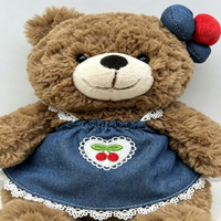 Vente en gros : Ours en peluche Kawaii en jean avec robe cerise et bordure en dentelle, jouet en peluche avec bandeau à pompons pour cadeaux d'enfants