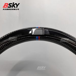 Volante LED de fibra de carbono para <span class=keywords><strong>BMW</strong></span> 320 <span class=keywords><strong>525</strong></span> F10 F30 E90 F70 E71 F31 F32 X5 X6 F01 F07 F20 F11 F22 F25 M3 M4 M5, estilo deportivo - Product Image 2