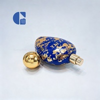 Flacon de parfum ovale de luxe oriental bleu foncé avec feuille d'or, contenant en verre pour parfum de niche de luxe, bouchon doré, logo personnalisé