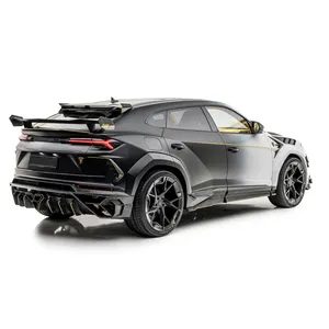 M Style 1:1 Carbon Fiber Wide Body Extensions For Lamborghini URUS VENATUS