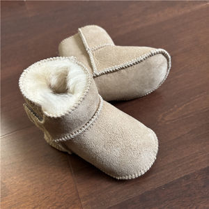 Zapatitos <span class=keywords><strong>de</strong></span> piel <span class=keywords><strong>de</strong></span> cordero <span class=keywords><strong>para</strong></span> bebé recién nacido <span class=keywords><strong>para</strong></span> interiores - Product Image 1