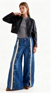 กางเกงยีนส์ขากว้างทรงวินเทจสำหรับผู้หญิงรุ่นใหม่ล่าสุด ดีไซน์โดดเด่นด้วยกระดุมด้านหน้า ชายผ่าสีตัดต่อ แฟชั่น - Product Image 2