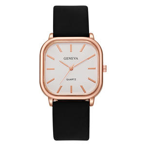 2025 nuevo reloj de estudiante reloj de cuarzo simple y elegante de estilo coreano para hombres y mujeres - Product Image 1