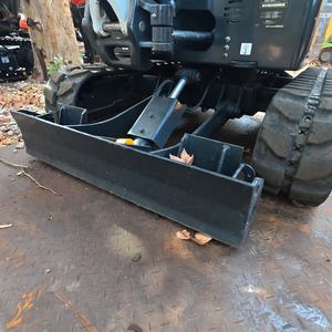 Excavadora Pequeña y Mini Usada de 3.5 Toneladas con Descuento, Precio Bajo, Fabricada en Japón, Pocas Horas de Uso - Product Image 5