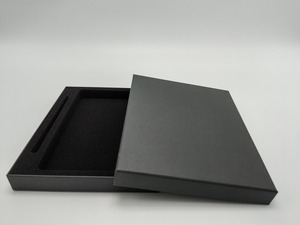 Boîtes de papier pour boîte cadeau en carton ondulé de 2mm de stratification mate industrielle personnalisée avec base de couvercle en mousse EVA accessoire - Product Image 4