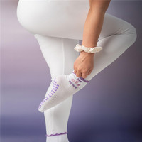 Chaussettes de Pilates à Volants de Haute Qualité avec Logo Brodé Personnalisé et Emballage Personnalisé, Antidérapantes pour Femmes