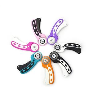 कारखाने में कपड़े के लिए 45 मिमी रोटरी कटर, सिलाई, कागज, शिल्प के लिए सुरक्षा लॉक के साथ 45 मिमी अत्यधिक तेज SKS-7 ब्लेड - Product Image 1