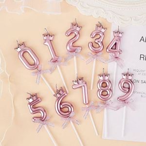 Bougie Chiffre Or-Argent avec Décoration Nœud Papillon pour Fête d'Anniversaire et Célébration de la Déesse - Product Image 4