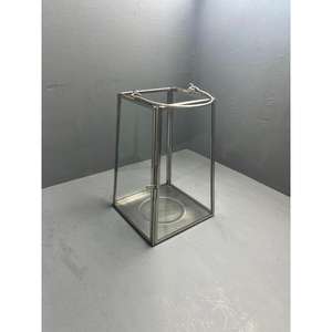 Farol Decorativo Hecho con Acero y Espejo/Vidrio Utilizado para Decoración del Hogar, Exhibición y Almacenamiento Proveedor de la India - Product Image 1