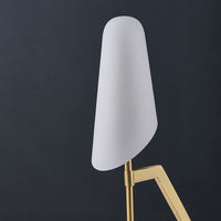 Lampe de table nordique petite et simple pour chambre à coucher, en verre et cuivre, style rétro européen, lumière de luxe chaleureuse, lampe de chevet pour mariage