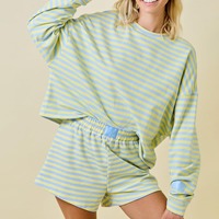 Ensemble deux pièces rayé personnalisé avec logo pour femme : T-shirt ample à col rond et manches longues et pantalon – Tenue décontractée