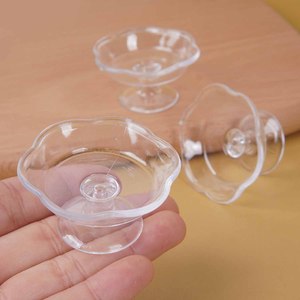 Mini tazas de plástico con base, manualidades DIY, tazas realistas para postres y pasteles, recipientes para casas de muñecas, platos con base. - Product Image 1