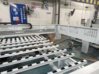Scie à panneaux horizontale CNC haute vitesse pour la découpe du bois avec une grande précision